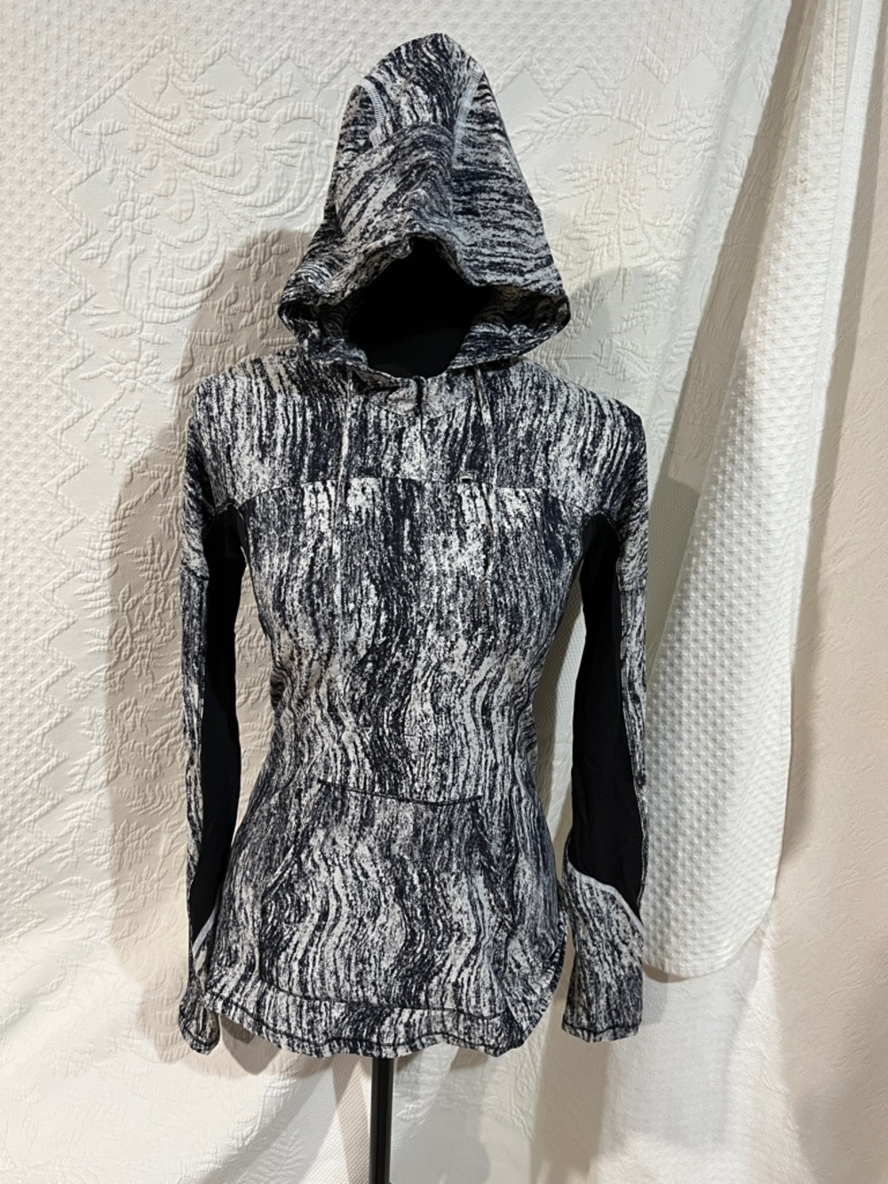 Lululemon Runbeam Hoodie Texture Twist White Black/Black, NSF